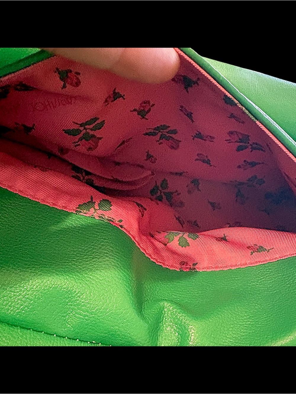 Betsey Johnson Faux Leather Heart Locket Green Satchel with Pink Scarf - Picture 8 of 12